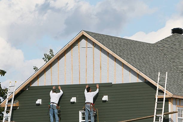 Professional Siding Installation technician working in Thomasville, PA
